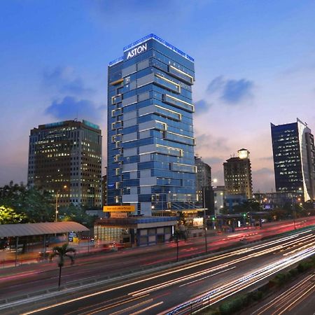 Aston Priority Simatupang Hotel And Conference Center Giacarta Esterno foto