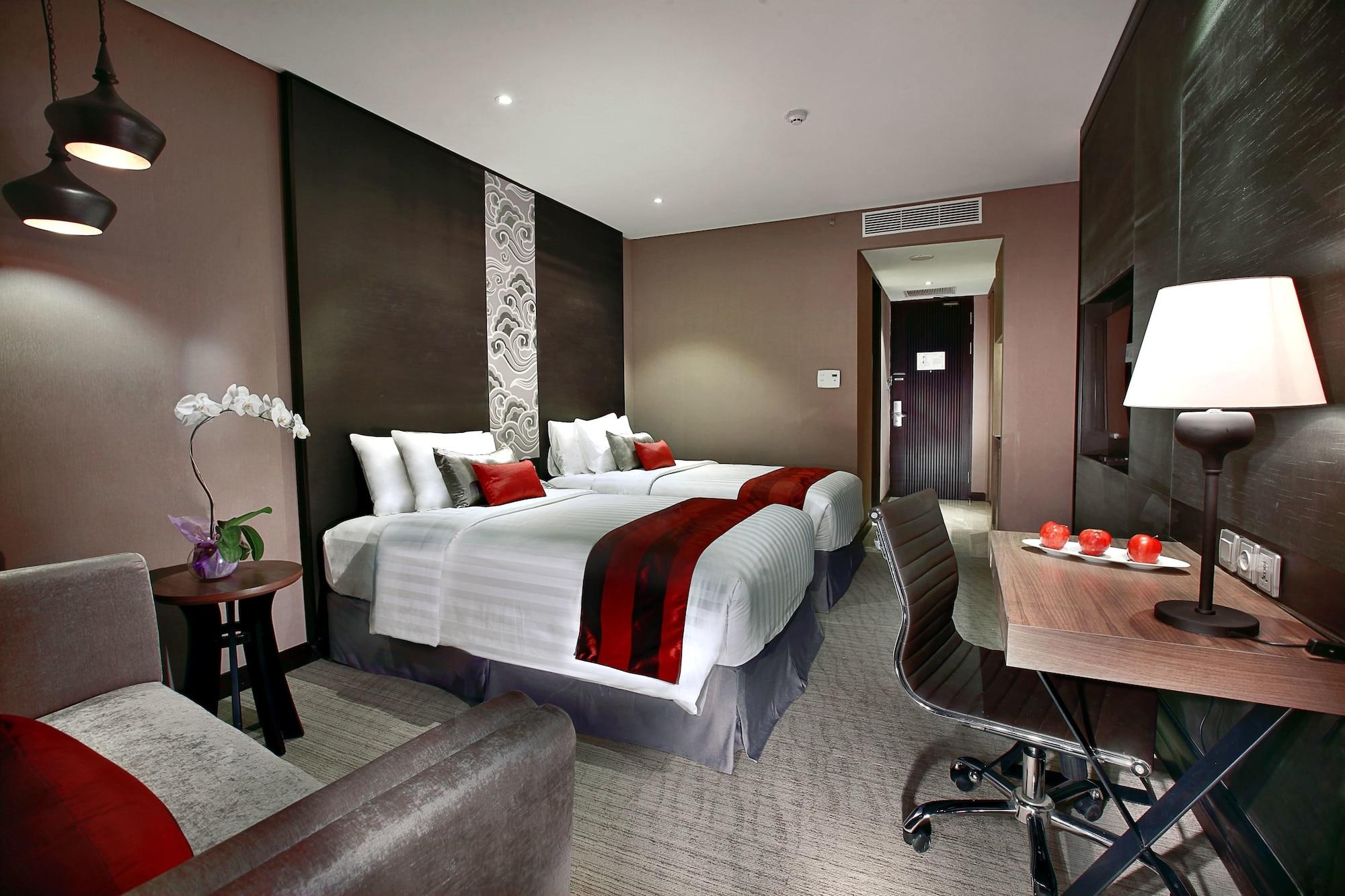 Aston Priority Simatupang Hotel And Conference Center Giacarta Esterno foto