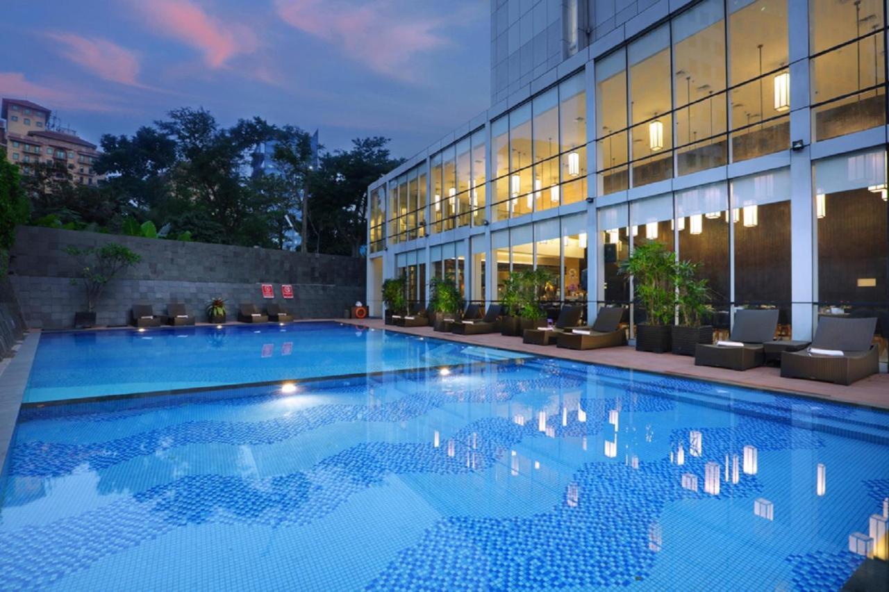 Aston Priority Simatupang Hotel And Conference Center Giacarta Esterno foto